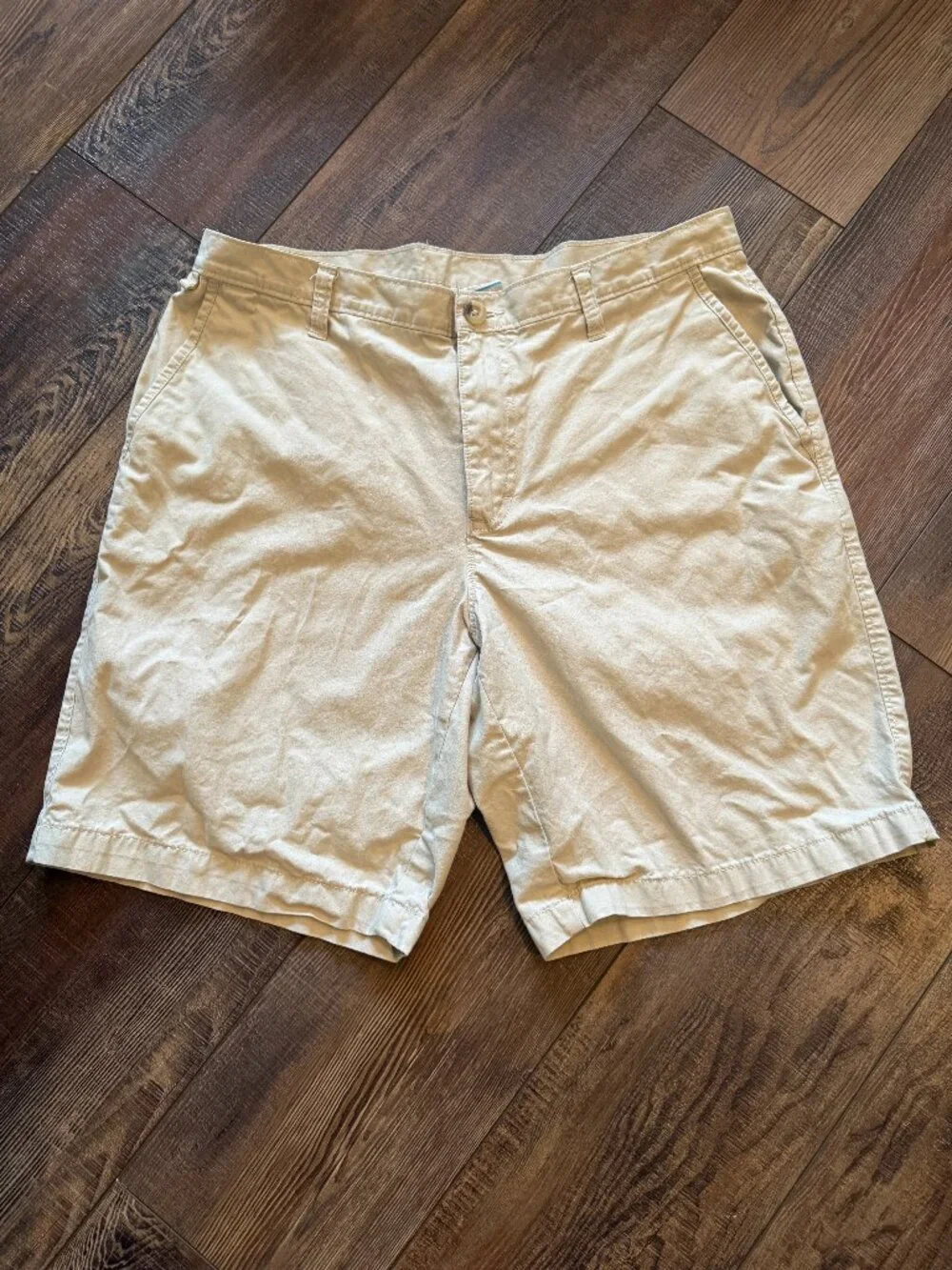 Columbia PFG Men’s Khaki Chino Shorts Size 34 100% Cotton